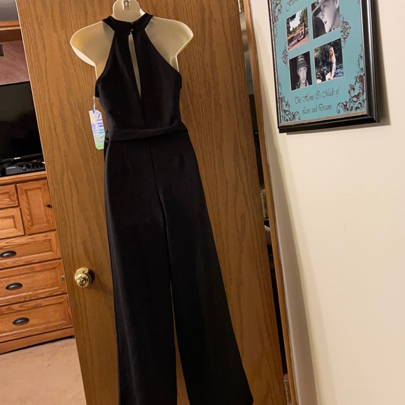 Size medium black NWT jumper - Picture 2 of 6